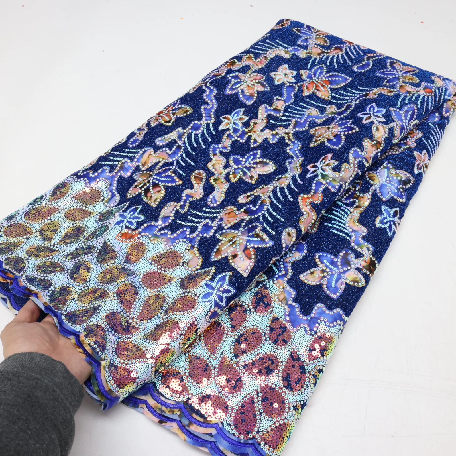 Hochwertiger beflockter Spitzenstoff mit Pailletten für Damen, afrikanische Spitze, 5 Yards, eleganter Druck, Samt-Spitzenstoff für Hochzeitskleid