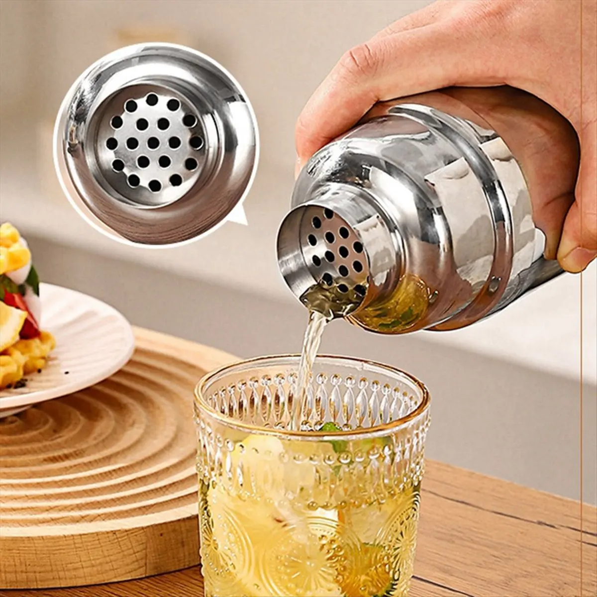 A95G Stainless Steel Shaker European Style Non-Magnetic Fancy Cocktail Shaker Hand Shaker Bar Supplies 350ml