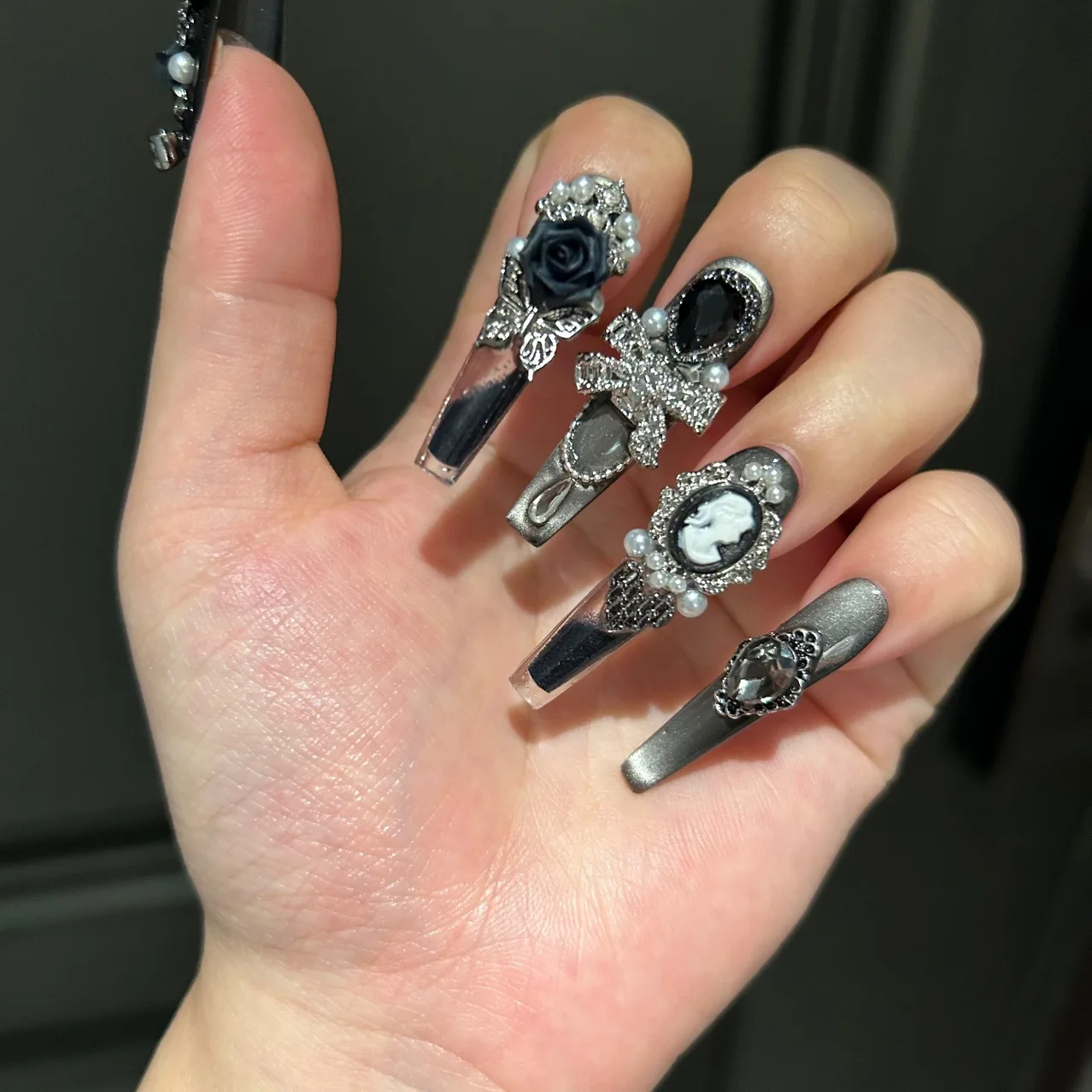 YTYIN اليدوية فتاة حار مسمار الفن المتقدمة فراشة على شكل الرمال الداكنة تتدفق القنب نمط مربع يرتدي درع سلسلة ل Elegan #5