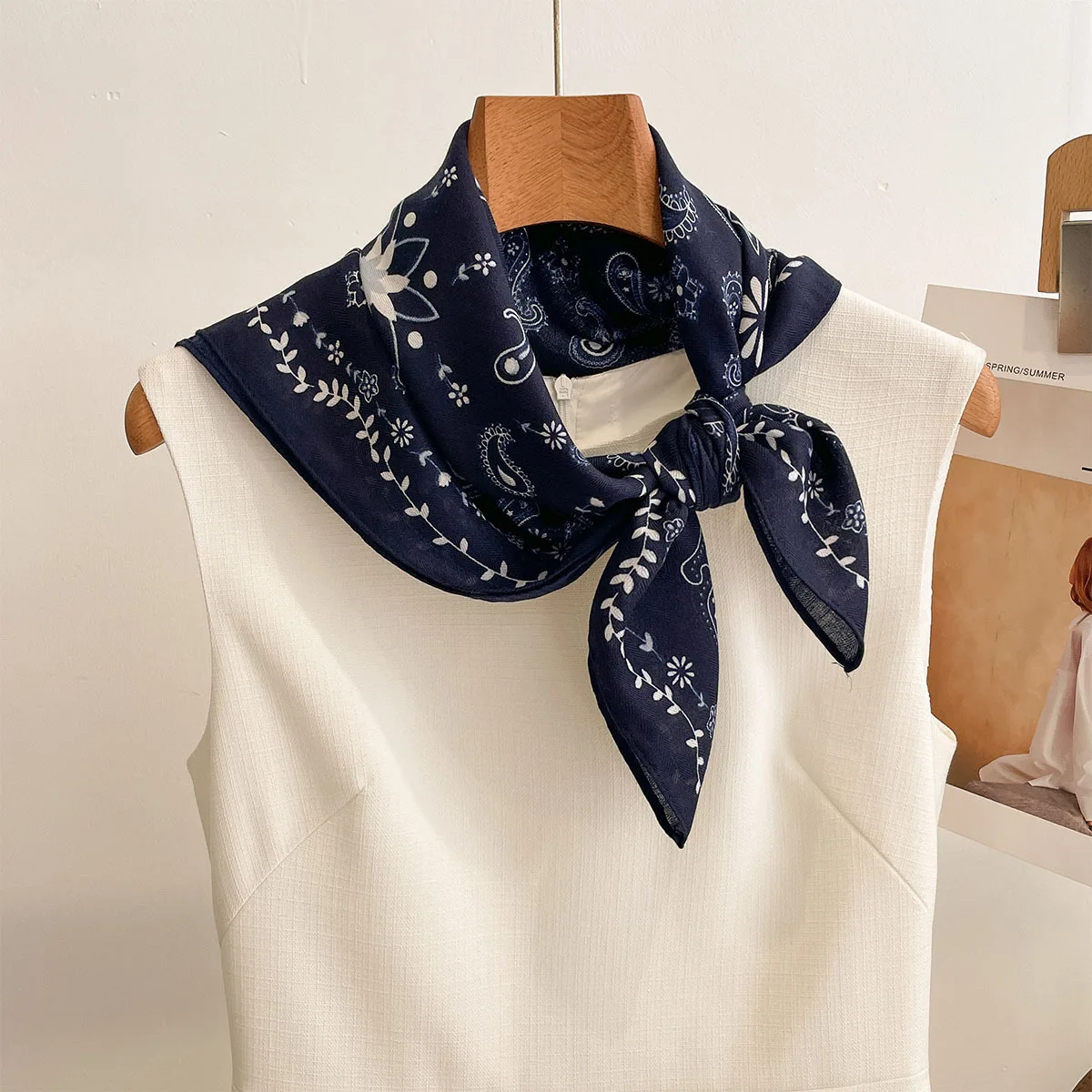 Summer Retro Cashew Square Scarf For Women Luxury Soft Satin Scarves Bandanas Elegant Hijab Neckerchief Spring Shawl Beach Wraps - view 3