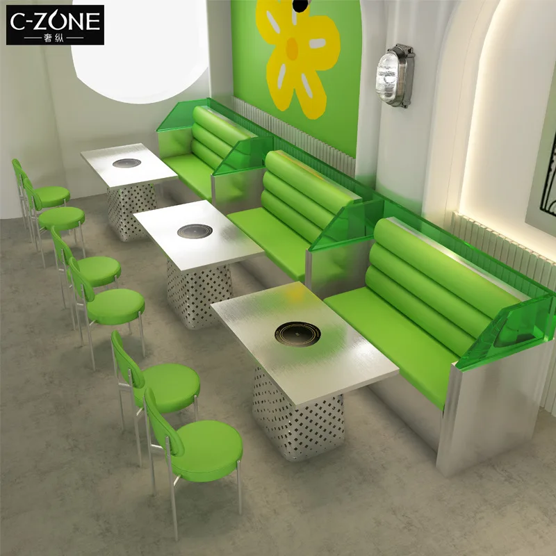 Рисунок 2 - Стол и стул из нержавеющей стали