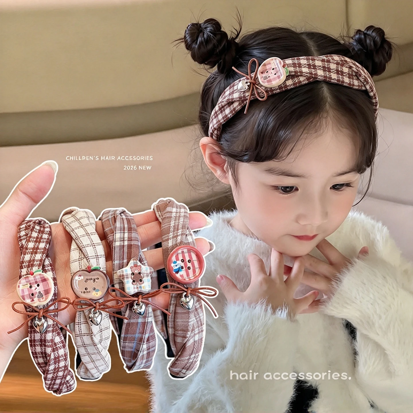 Koreanisches kariertes, verdrehtes Kinder-Haarband, süßer Cartoon-Harzschmuck, Schleifen-Herzanhänger, Mädchen-Haarreif, rutschfeste Kinder-Haaraccessoires – Detail 1
