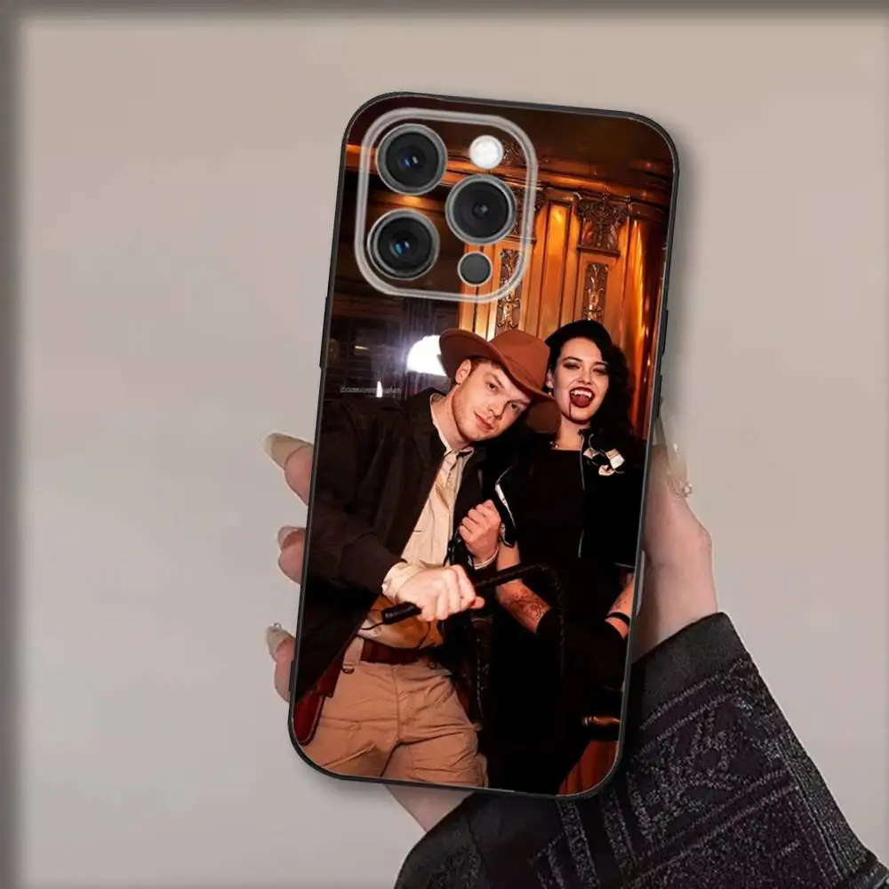 حافظة هاتف C-Cameron Monaghans لهاتف iPhone16,15,14,13,12,11,Pro,Max,Plus,X,XS,SE4,E,Mini,Soft Black Case