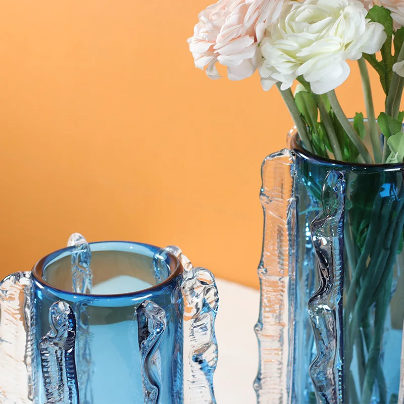 Modern light luxury living room, coffee table bedroom entrance desktop, crystal glass vase, home import personality