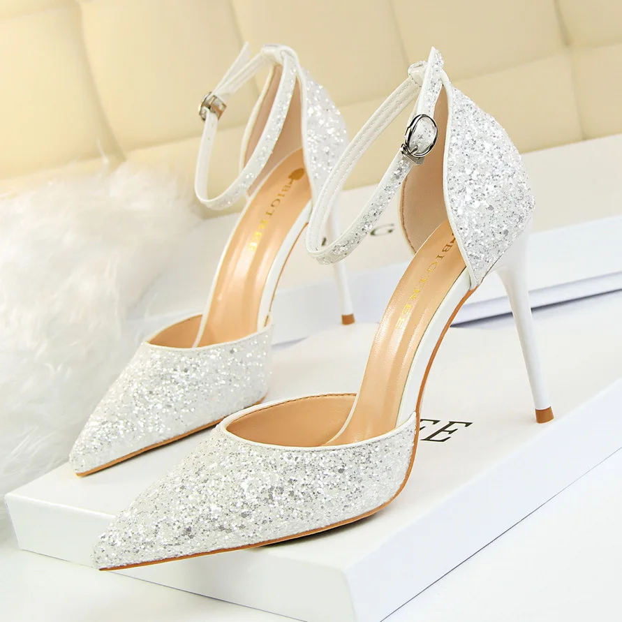 2024 Western Style New Woman Sequins High Heels Fashion Gold Sliver Stiletto Heels Sandals Shallow Mouth Pointed Tip Grace 283-1