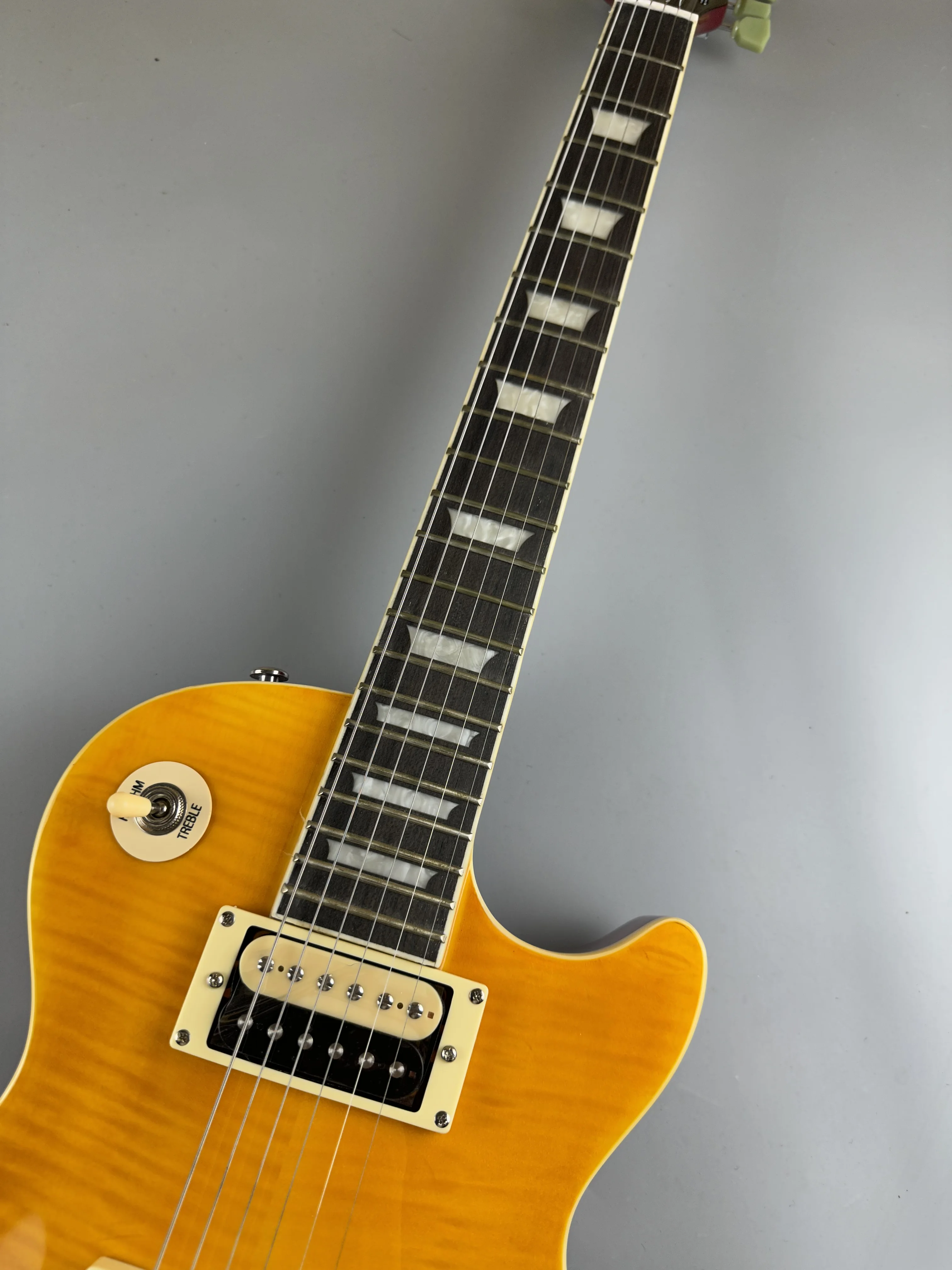 Standard electric guitar, Classic yellow tiger pattern, small mini pickup, available in stock, lightning package