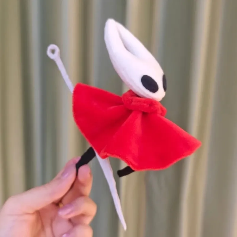 2025 الفارس المجوف: Silksong الدبور أفخم المفاتيح الكرتون لعبة شخصية الأجهزة الطرفية محشوة دمية حقيبة قلادة ديكور لعبة هدية