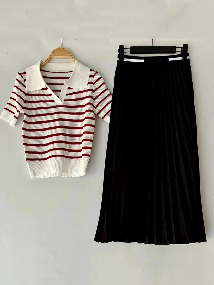 Vintage striped knitted wool lapel pullover two-piece set 2024 fall women\'s new + loose pleated skirt fashion suit designer