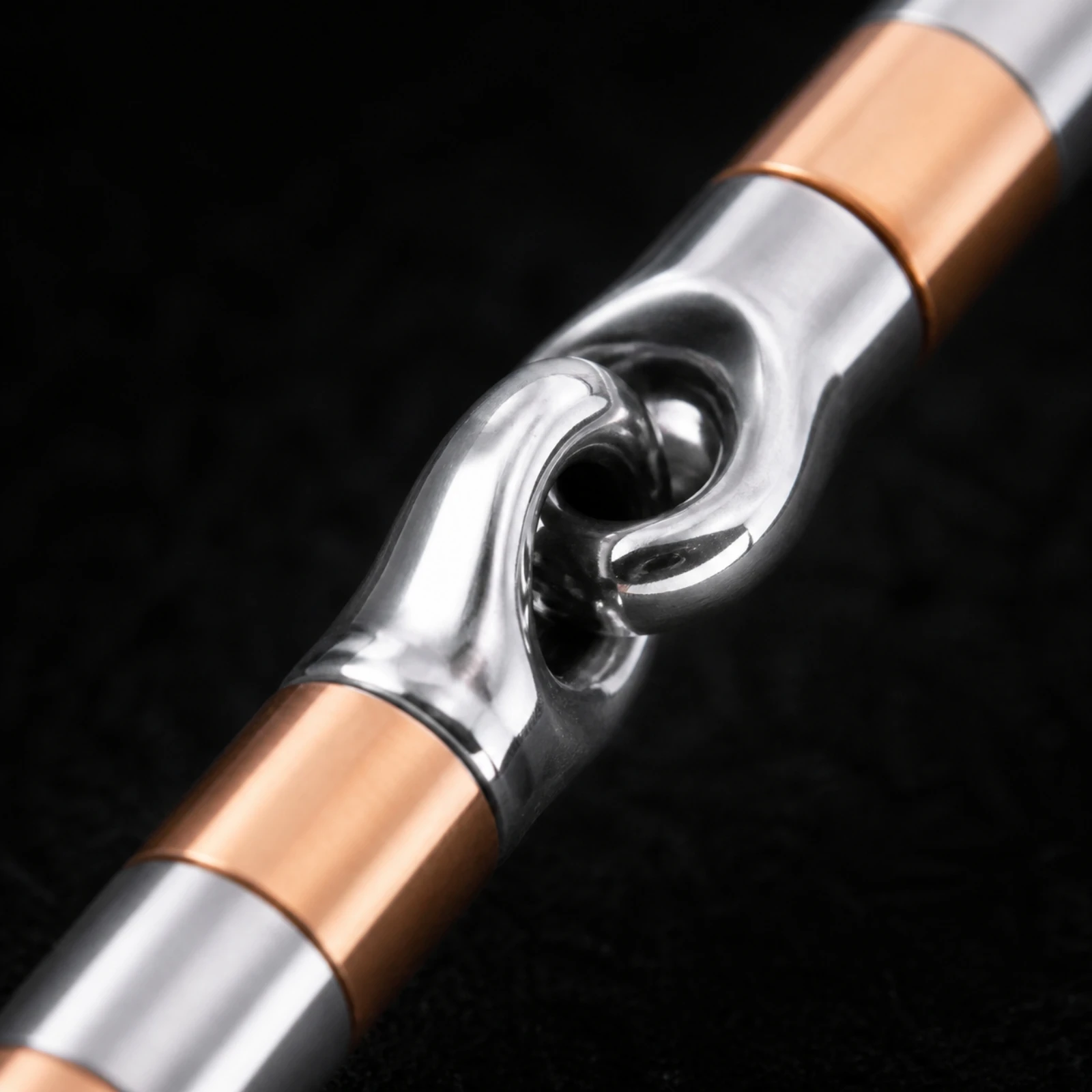D-Loop Horse Bit Long-Lasting Stainless Steel Horse Bit with Brass Mouthpiece Equestrian Equipment Rust-Resistant Professional