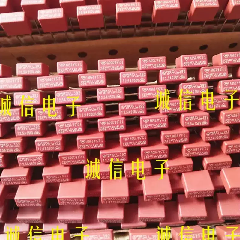 5-100pcs 392 T2.5A 250V 392 series square fuse delayed slow melting