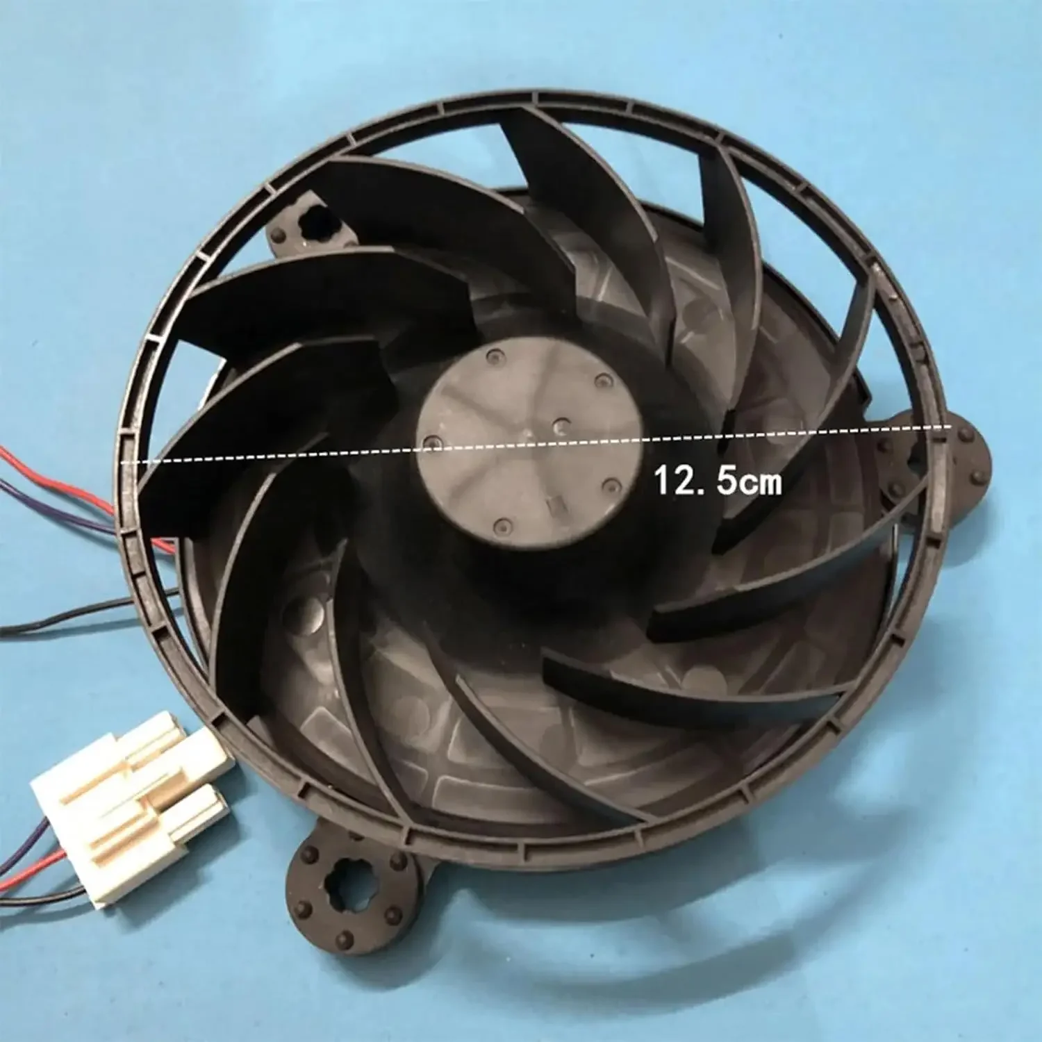 

GW12E12MS1CB-52Z32 GW12E12MS1DB-52Z32 Двигатель вентилятора холодильника 12 В постоянного тока 0,22 А для охлаждающего вентилятора морозильной камеры Haier DC12V аксессуары 3 линии