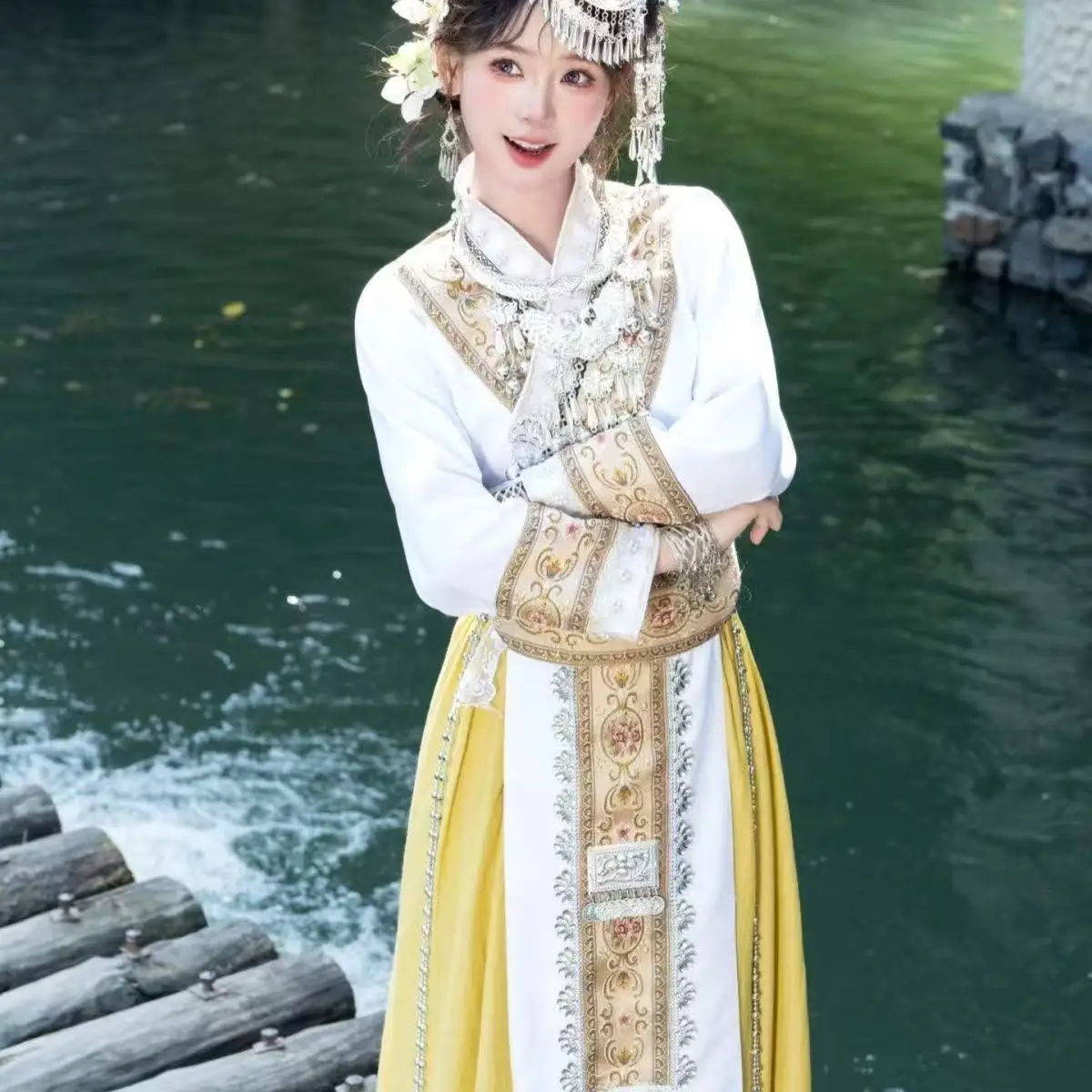 Nuovo Costume Hmong Primaverile, Abiti Tradizionali Cinesi Ricamati per Donne, Stile Nazionale Miaojiang, Abiti per Spettacoli Teatrali per Ragazze Han