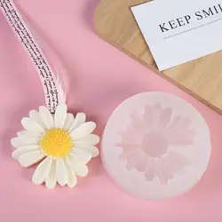 Chamomile Flower Silicone Mold Diy Handmade Candle Soap Mold Car Aromatherapy Gypsum Pendant Making Home Decoration