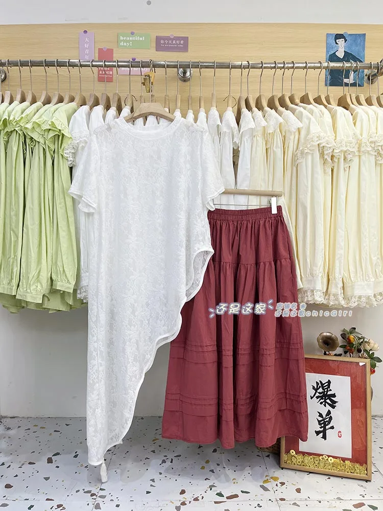 2025 sommer Neue Japanische Mori Unregelmäßigen Saum Spitze Hemd Gestapelt Kurzen ärmeln T-shirts Top Lose Beiläufige Medium Lange T-shirt kleid