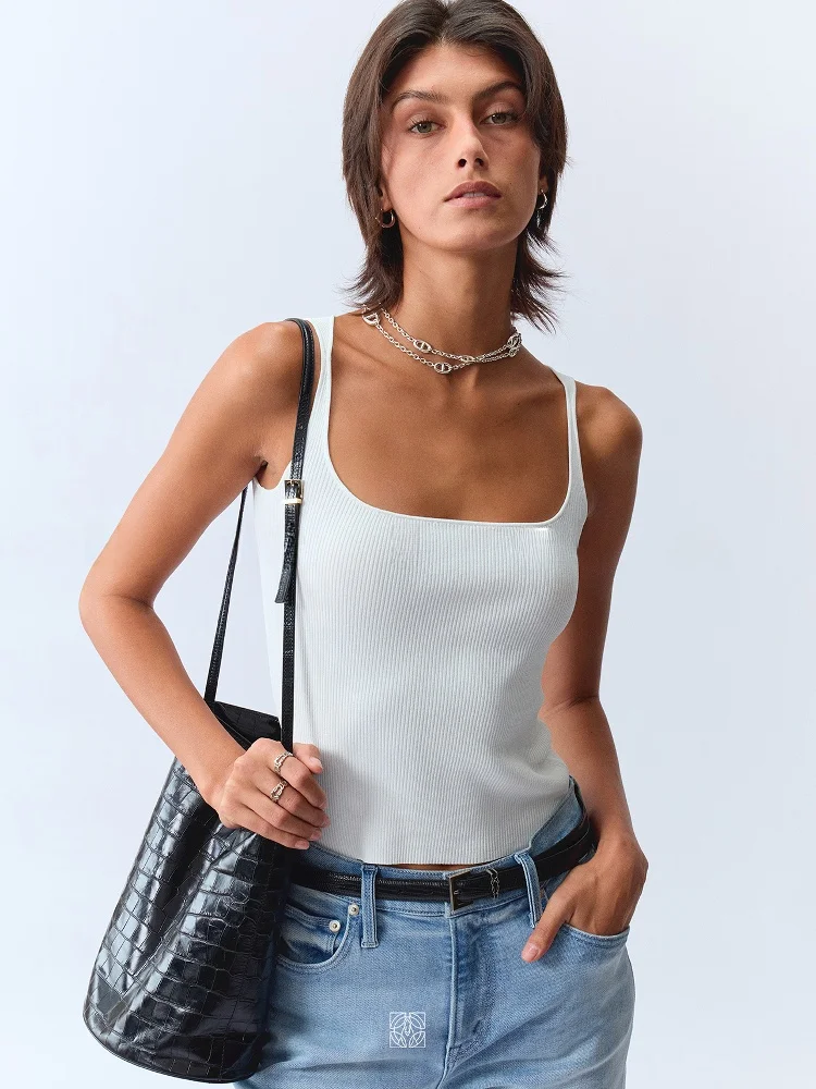 

Вязаный жилет из волокна, крутая кожа, квадратный воротник, элитный охлаждающий эффект, универсальный женский костюм, модная внутренняя одежда, обычный...