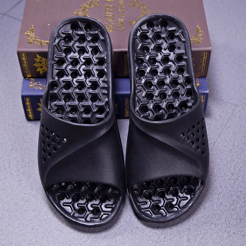 Plus Big Size 49 50 51 52 Indoor Bathroom Slippers for Men Women Shower Shoes with Holes Slides Outdoor Badslippers Beach Summer