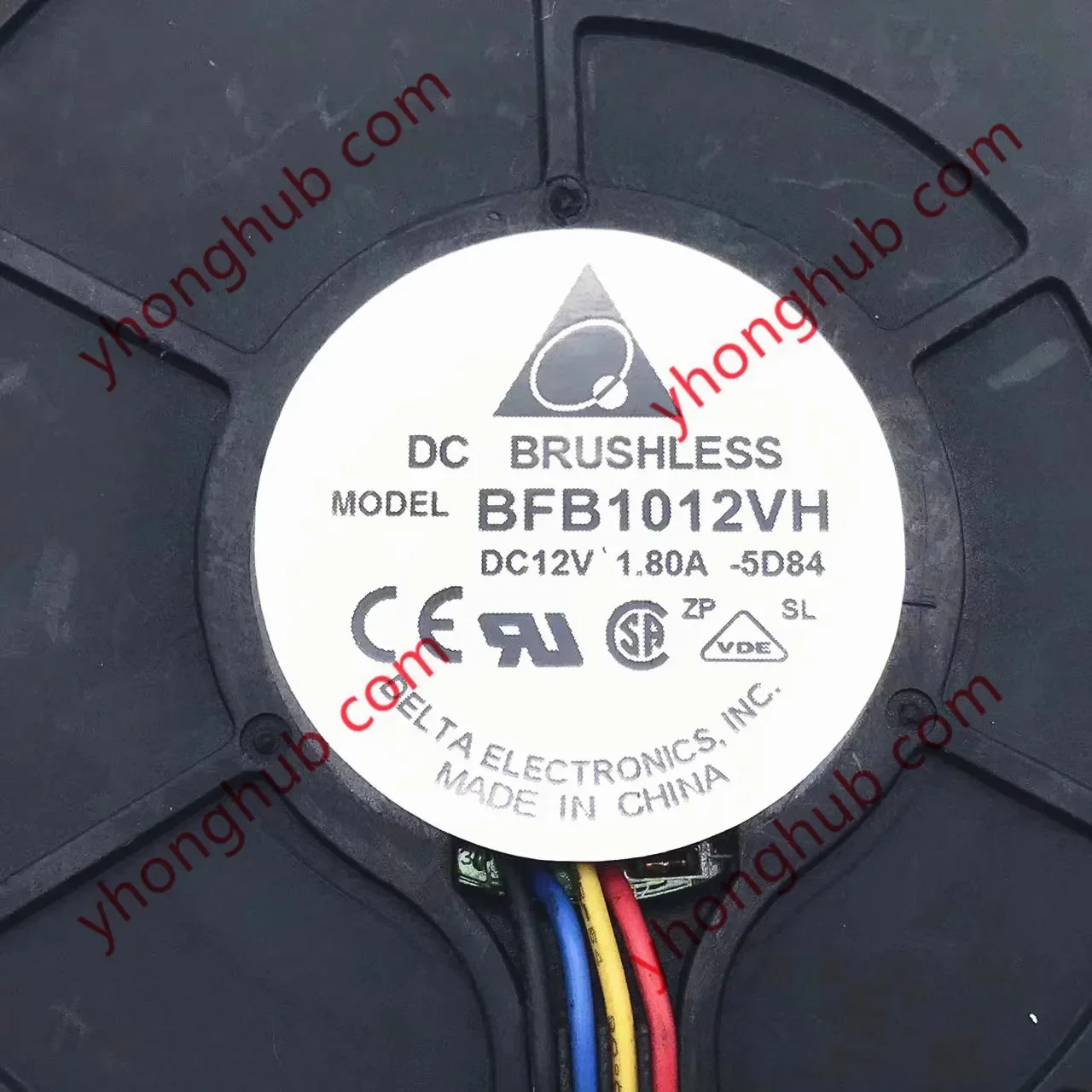 

Delta Electronics BFB1012VH 5D84 Серверный вентилятор постоянного тока 12 В 1,80 А 97x97x33 мм 4-проводной