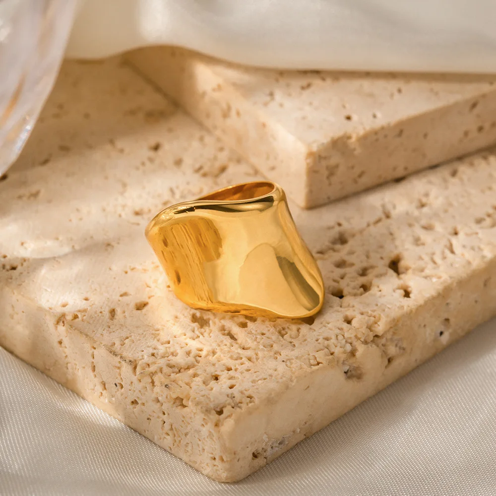 الفولاذ المقاوم للصدأ PVD 18K مطلية بالذهب تشويه مقاوم للماء الجغرافية غير النظامية خواتم واسعة للمرأة المجوهرات بالجملة العصرية