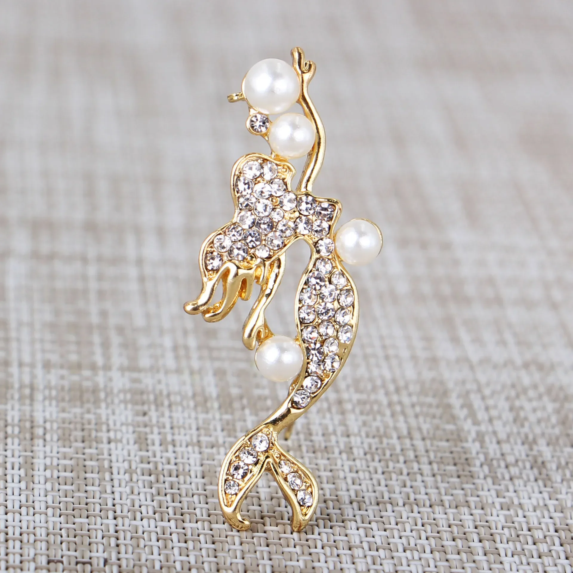 1pcs New Listed Boutique Pearl Noble Mermaid Brooch DIY Fashion Clothing Scarf Wedding Accessories