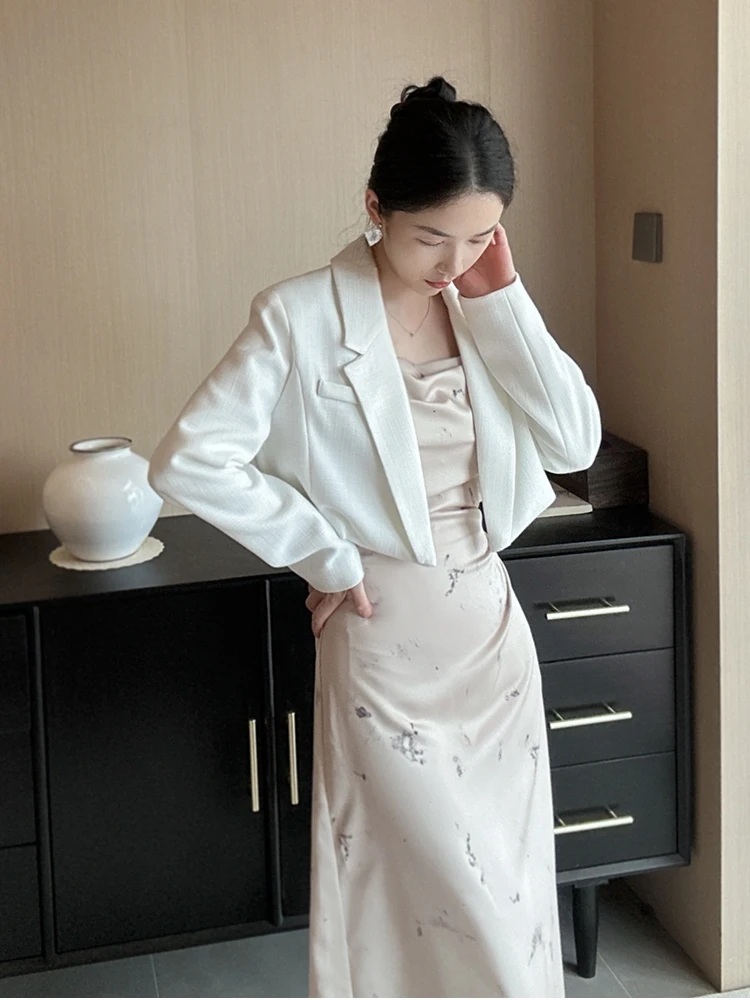 

Женский костюм Ele ort Svel: Простой белый пиджак с длинным рукавом и короткое пальто для весеннего делового стиля, из полиэфирного волокна