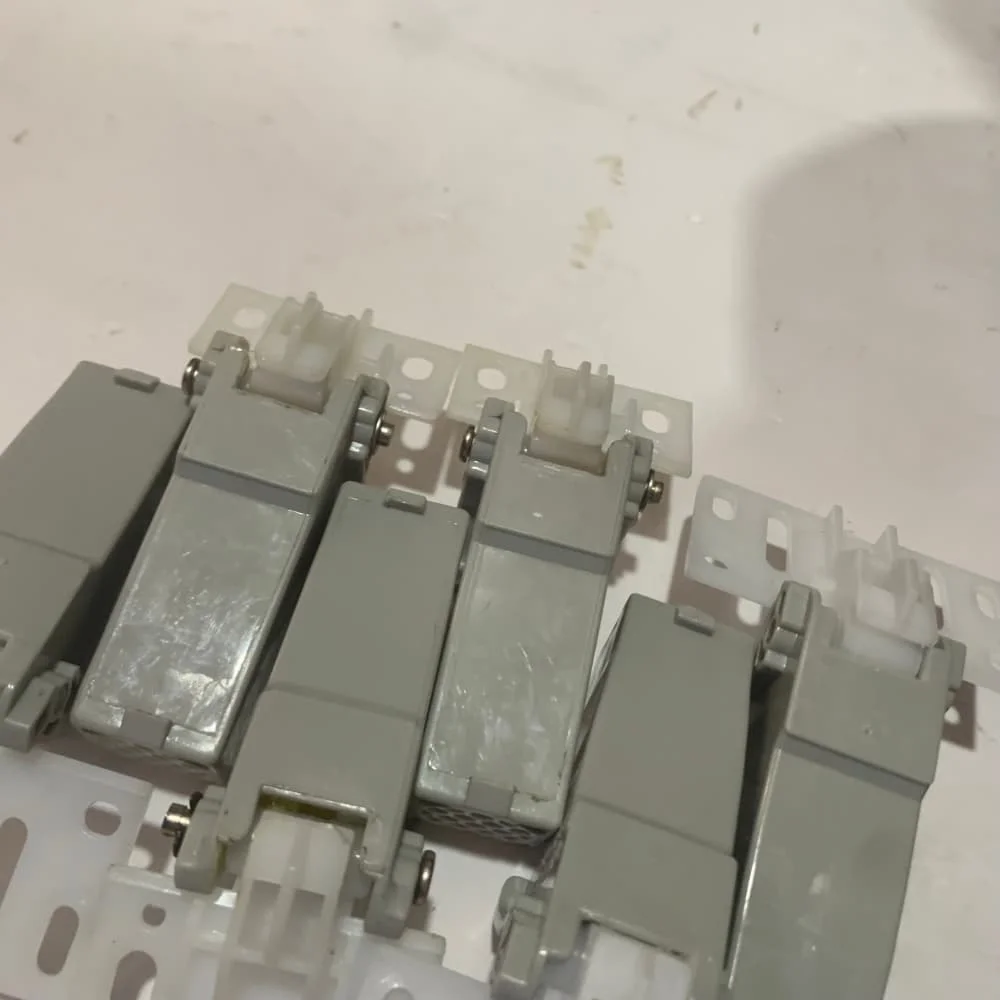 

5X FL3-6313-000 FL4-2050 Шарнир ADF правый левый для Canon IR 1430 1435 C1225 C1325 C1335 ADV C250 C350 C351 MF810 MF820 MF830