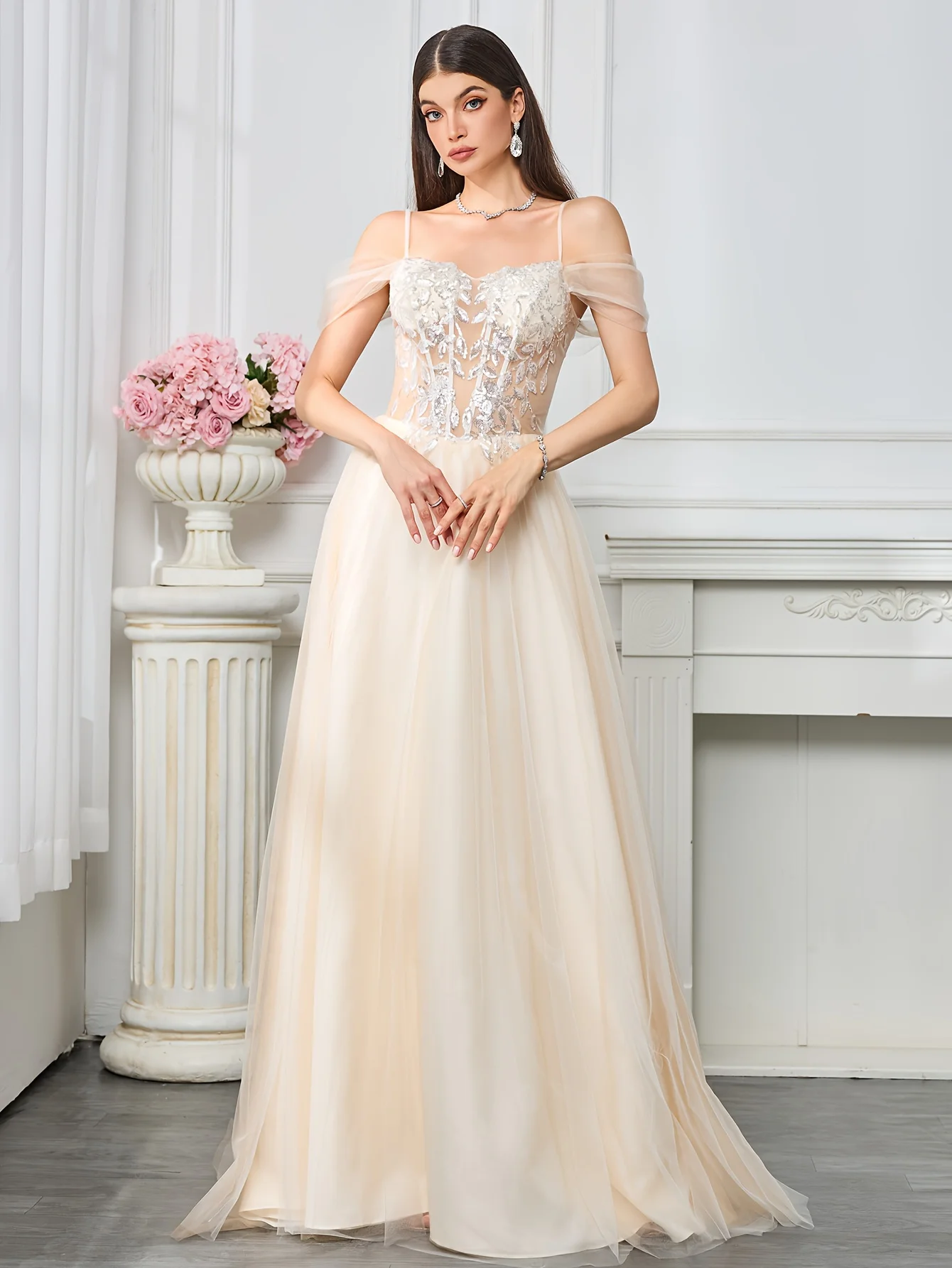 Champagne Tulle Off the Shoulder Wedding Dresses Spaghetti Straps Pleat Sequins Backless Formal Evening Gown Formal Brides Dress