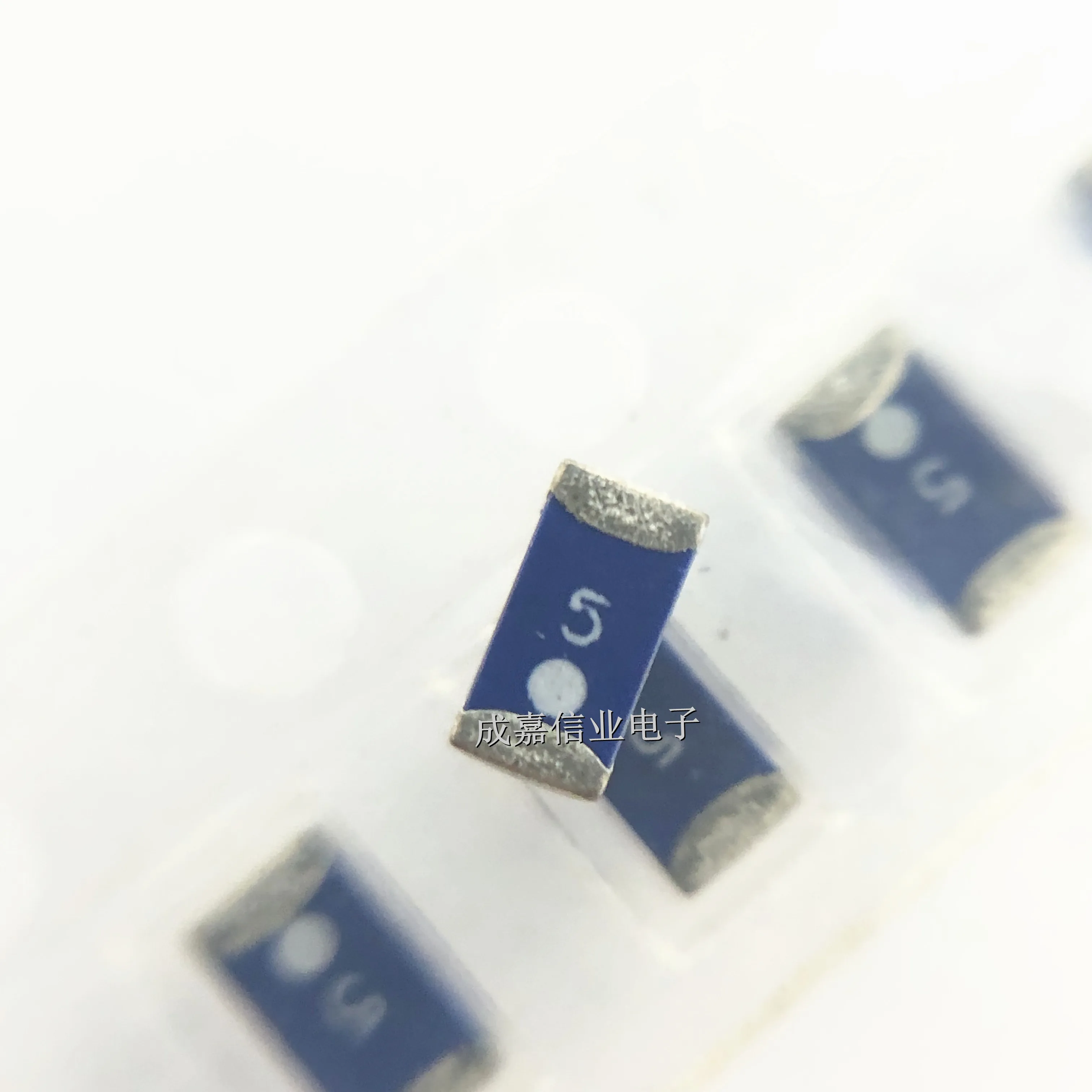 

10pcs/Lot CAN4311712052453K Chip Antenna, Single Band, Linear, 2.4 GHz to 2.5 GHz, Surface Mount 3216 1206