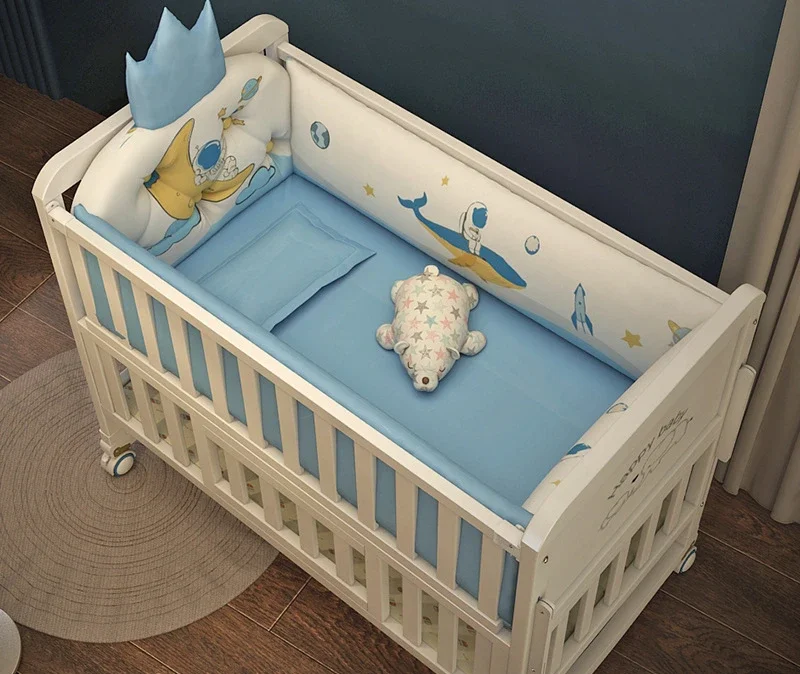 Crib Solid wood environmental protection European multi-functional splicing bed