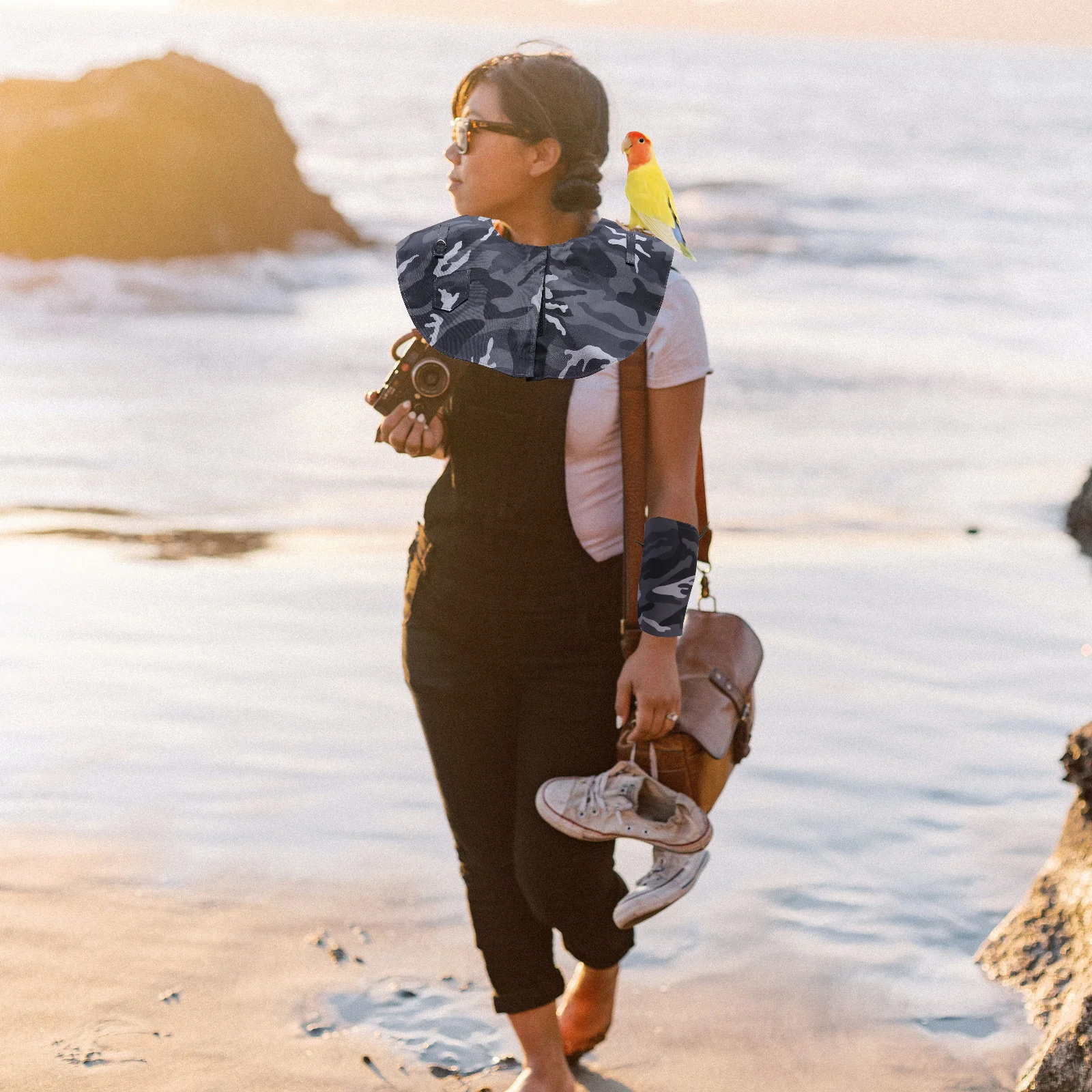 

2Pcs Bird Protective Shoulder Shawl Thickened Parrot Anti-Scratch Arm Sleeve Diaper Pad Shoulder Cover Pet Feces Protection