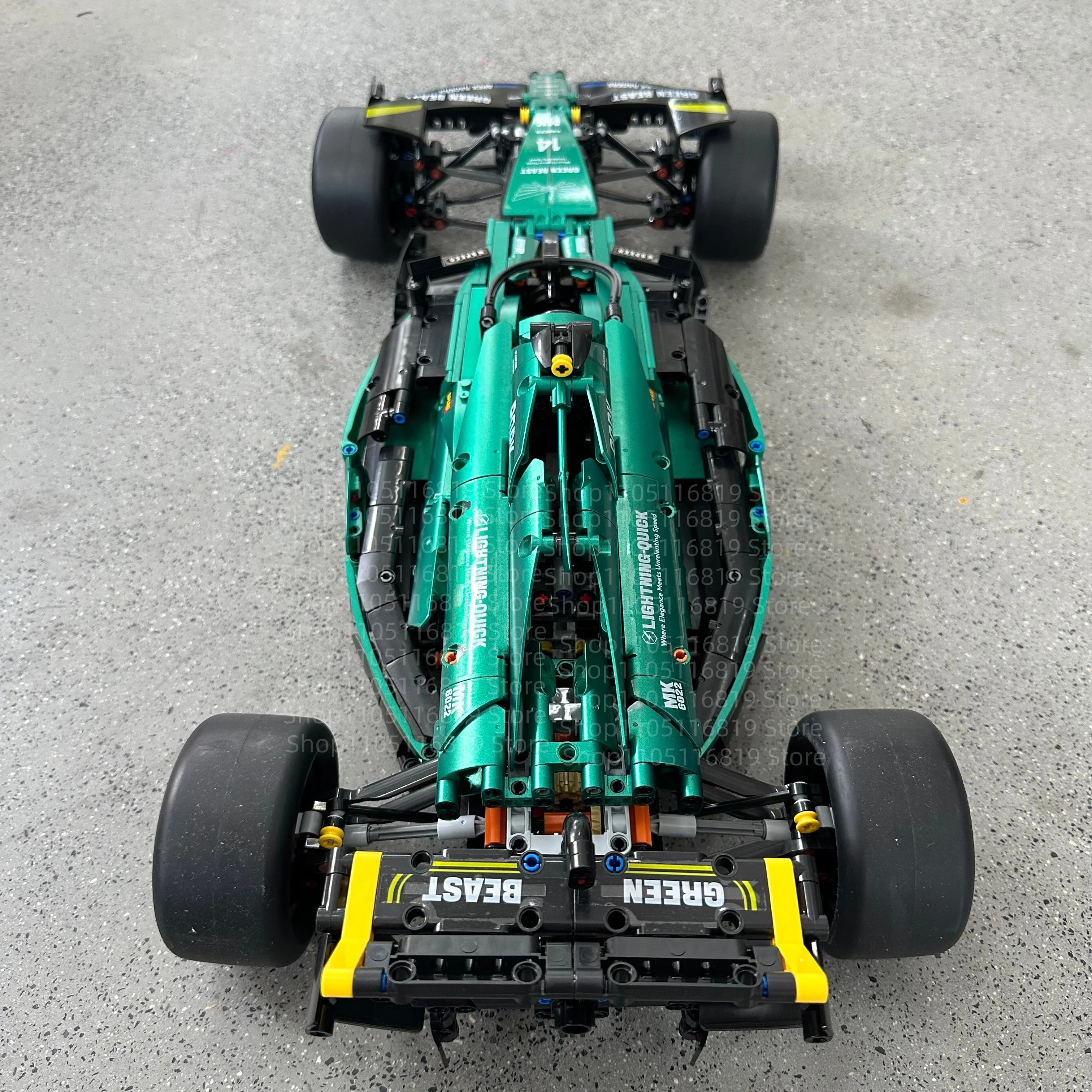 الأداء الكلاسيكي مارتن AMR24 سباق السيارات اللبنات 1912 قطعة الطوب MOC F1 سباق التقنيات المركبات أطقم منمذجة هدية الكريسماس