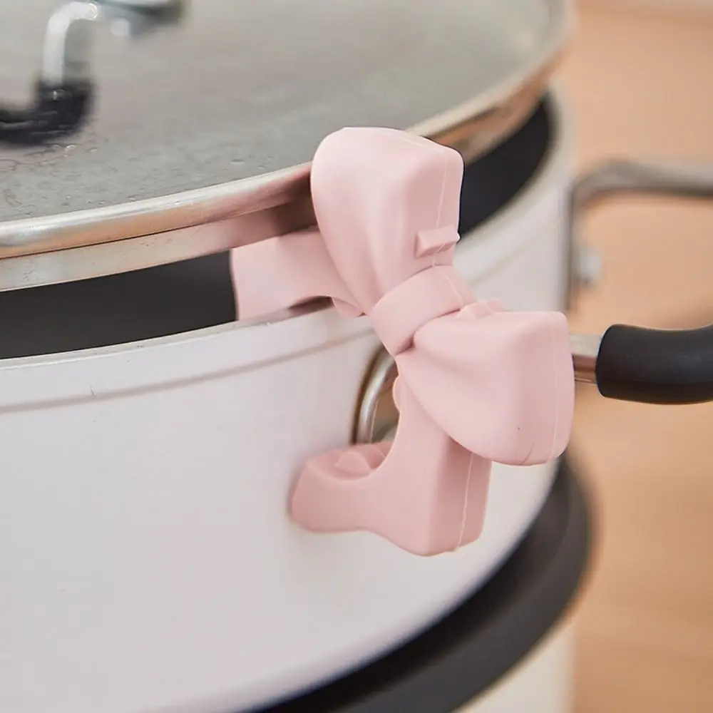 

5pcs Anti-Overflow Bow Spatula Holder Non-Slip Base Space Saving Shovel Storage Rack Heat Resistant Silicone Soup Spoon Holder