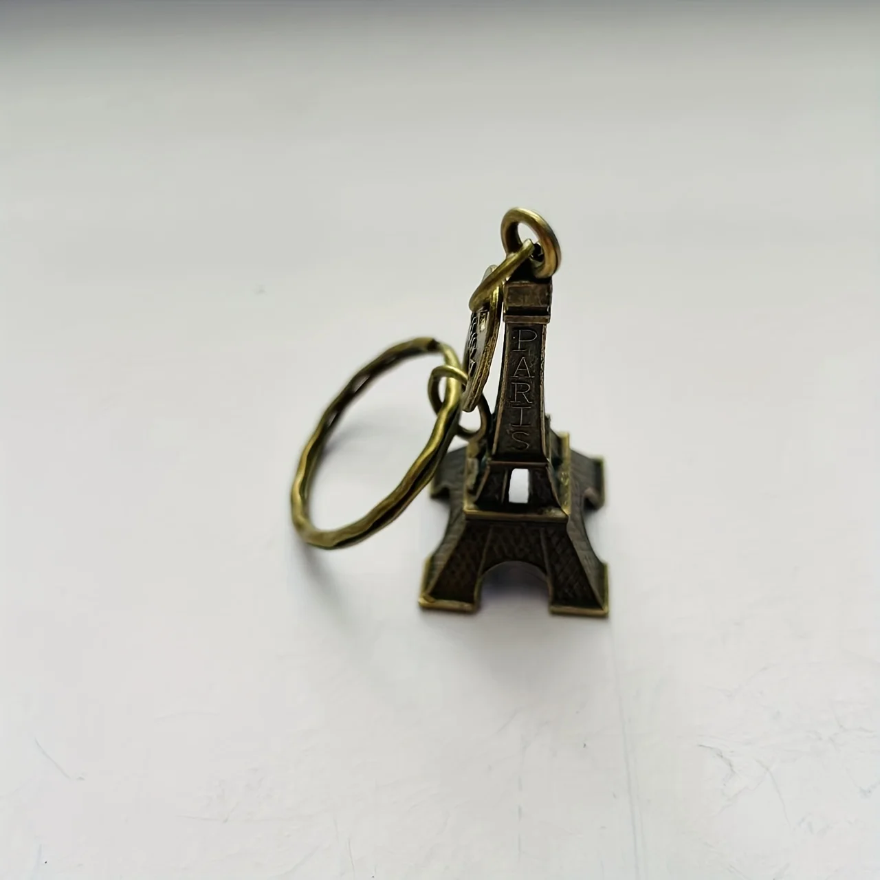 La Tour Eiffel Vintage Pendant Keychains Prison Break Same Style Halloween Christmas New Year Gift Birthday Gift