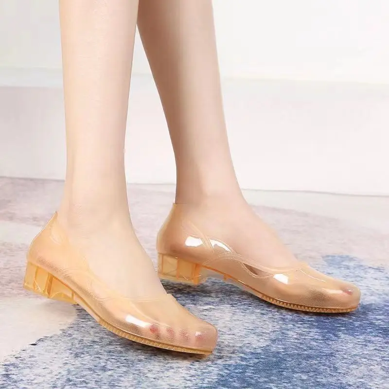 Woman\'s New Summer Casual Square Heel Shoes Soft Sole Non Slip Shallow Slip-On Crystal Jelly Rain Shoes Waterproof Nude Shoes