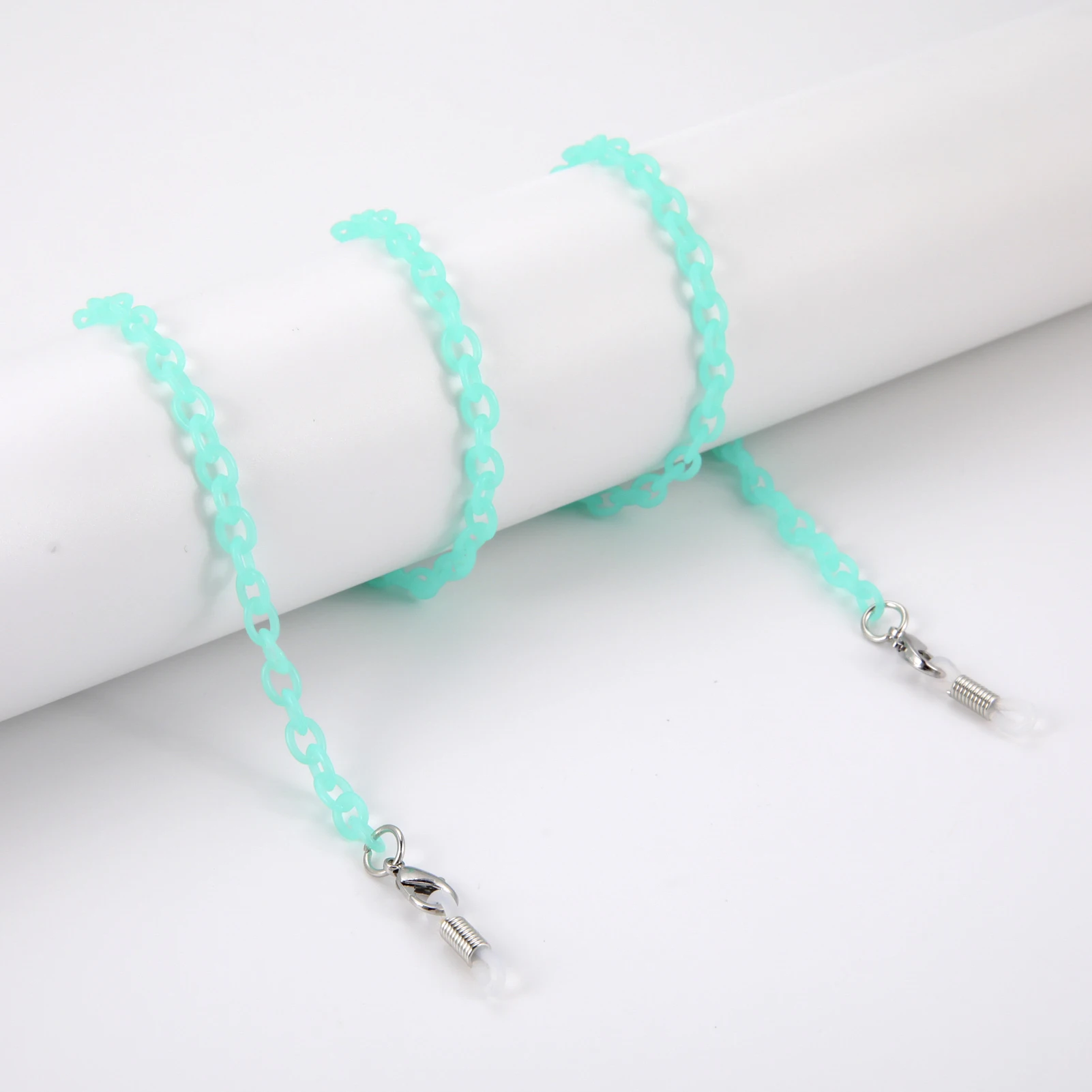 سلاسل نظارات أكريليك متعددة ال - مراجعة Mask Chain Holder وسعره