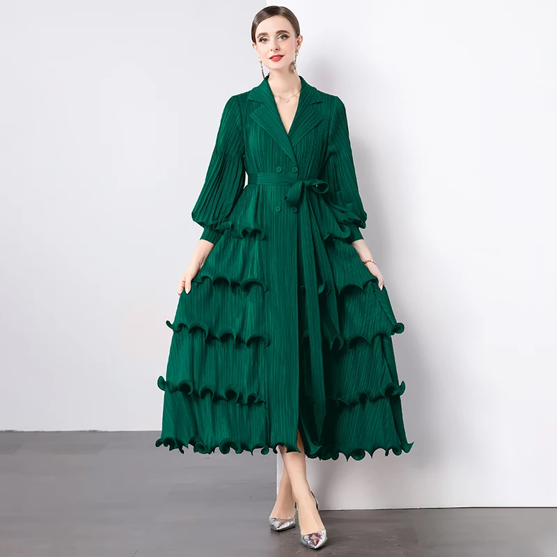 Vestido E de Manga Longa com Saia em Camadas e Lapela de X, Bordado Pesado, Manga Lanterninha, Tamanho Plus para Mu...