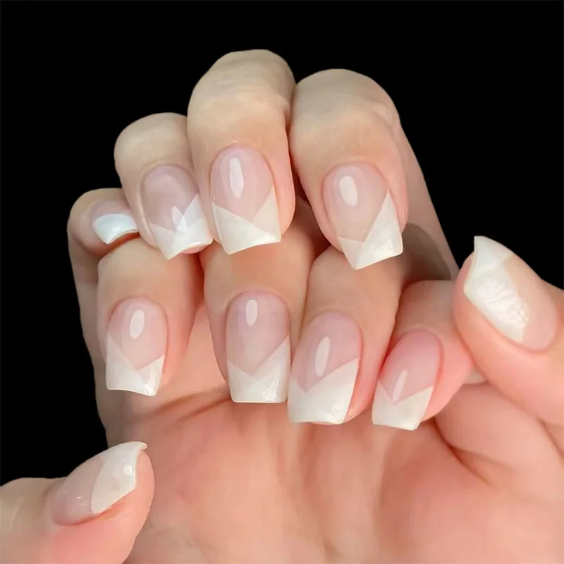 24 Stück ovale, kurze, rosa Nägel zum Aufdrücken, einfache Ombre-Frühlings-Kunstnägel für süße, freche, coole Frauen und Mädchen, abnehmbare, tragbare Nagelkunst