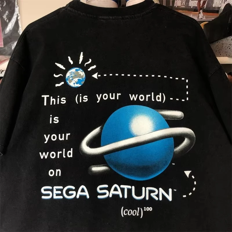 Camiseta vintage de manga corta con estampado de videojuegos de arcade europeos y americanos SEGA SATURN para hombre