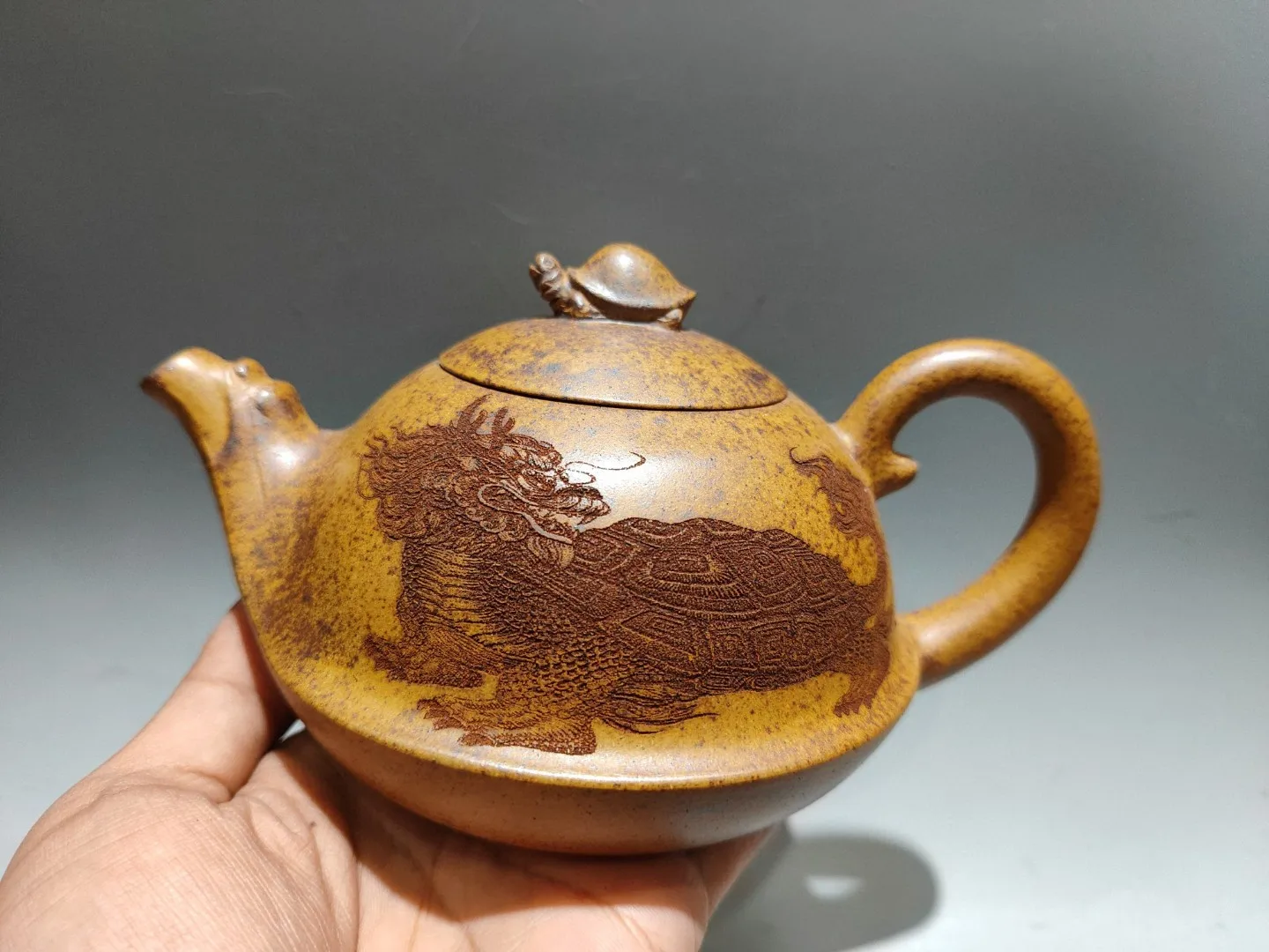 

7"Chinese Yixing Purple Clay Teapot Dragon Turtle Statue Dragon Turtle Pattern Pot Kettle Teapot Flagon Amass wealth Ornaments