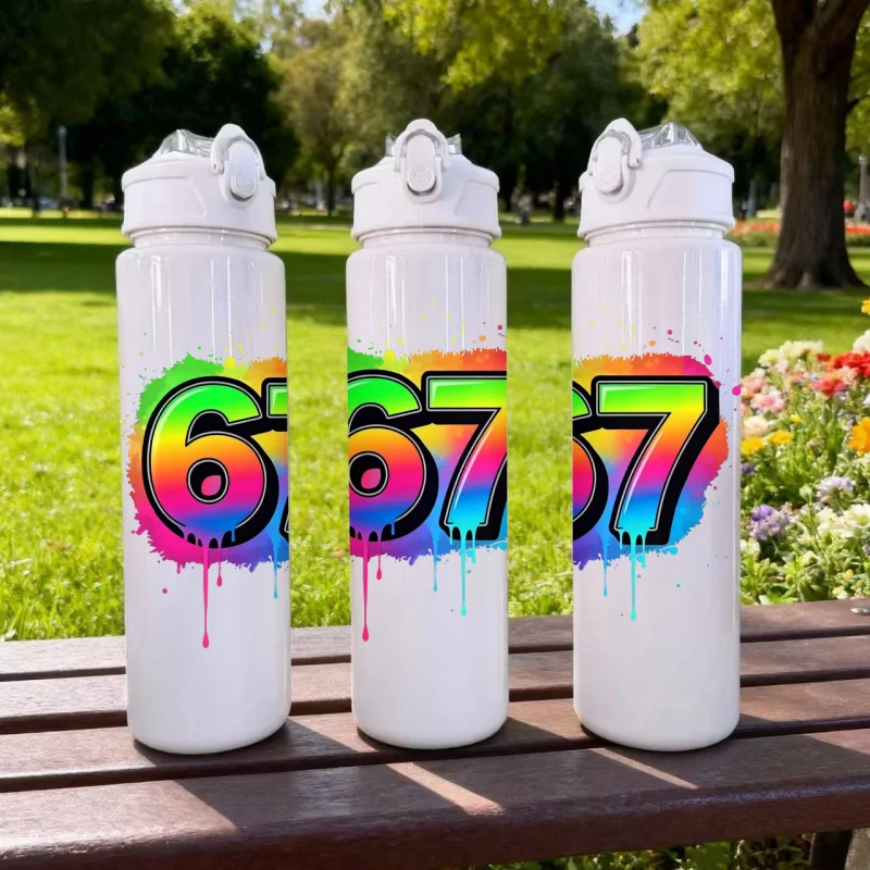 Garrafa de água esportiva de desenho animado com estampa fofa de 750ml 26oz, reutilizável, essencial para viagem, presente ideal para festival de aniversário