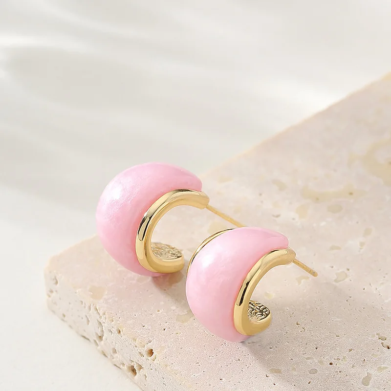 Stylish and simple geometric C-shaped jelly-colored resin stud earrings light luxury niche personality high-end commuter earring