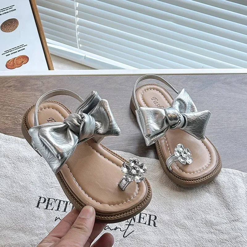 2026 Summer New Girls Sandals Open Toes Big Bows Sweet Children Princess Shoes Shiny Crystal Flowers Kids Beach Shoes Casual