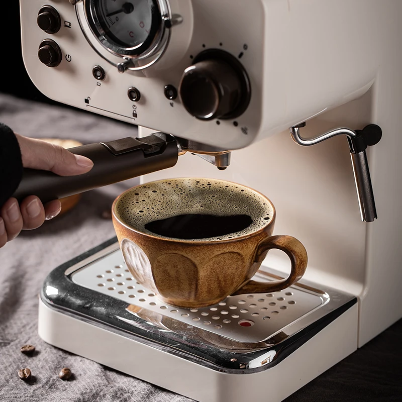 

Роскошная чашка для эспрессо Lamzuko, милые чашки и кружки, керамическая кружка с блюдцем, киска, чайные стаканы, турецкие чайные чашки, набор кофейных уголок