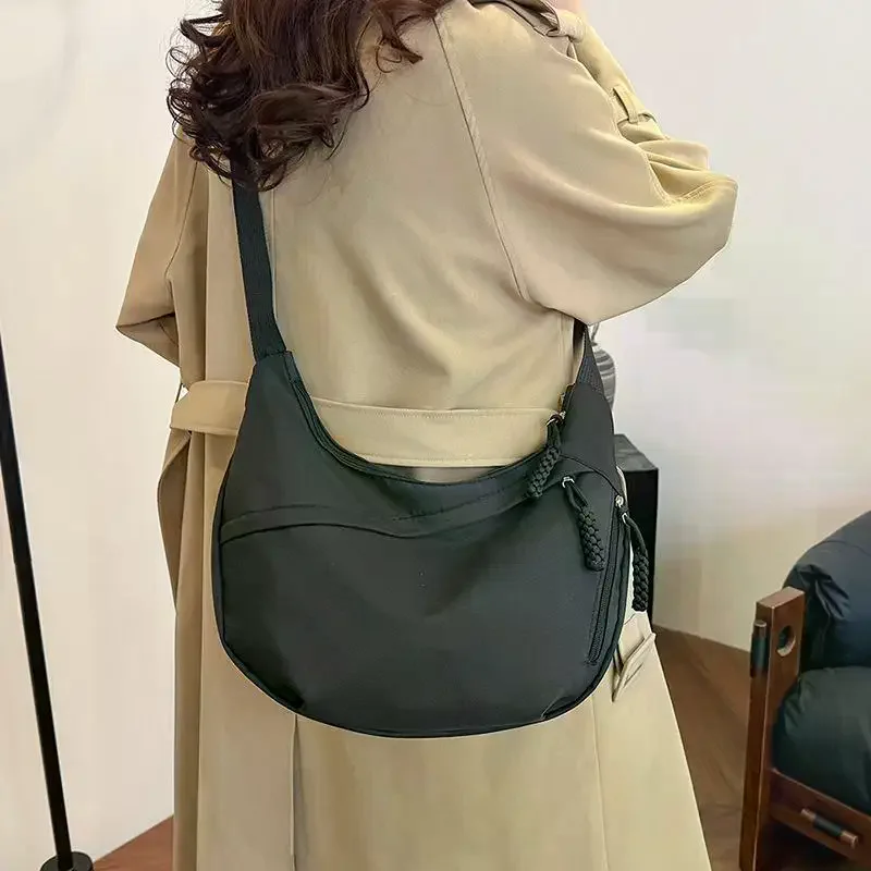 Nylon Crescent Crossbody Bag Large Capacity Adjustable Strap Wear Resistant Casual Shoulder Bag for Camping Hiking Daily Use
