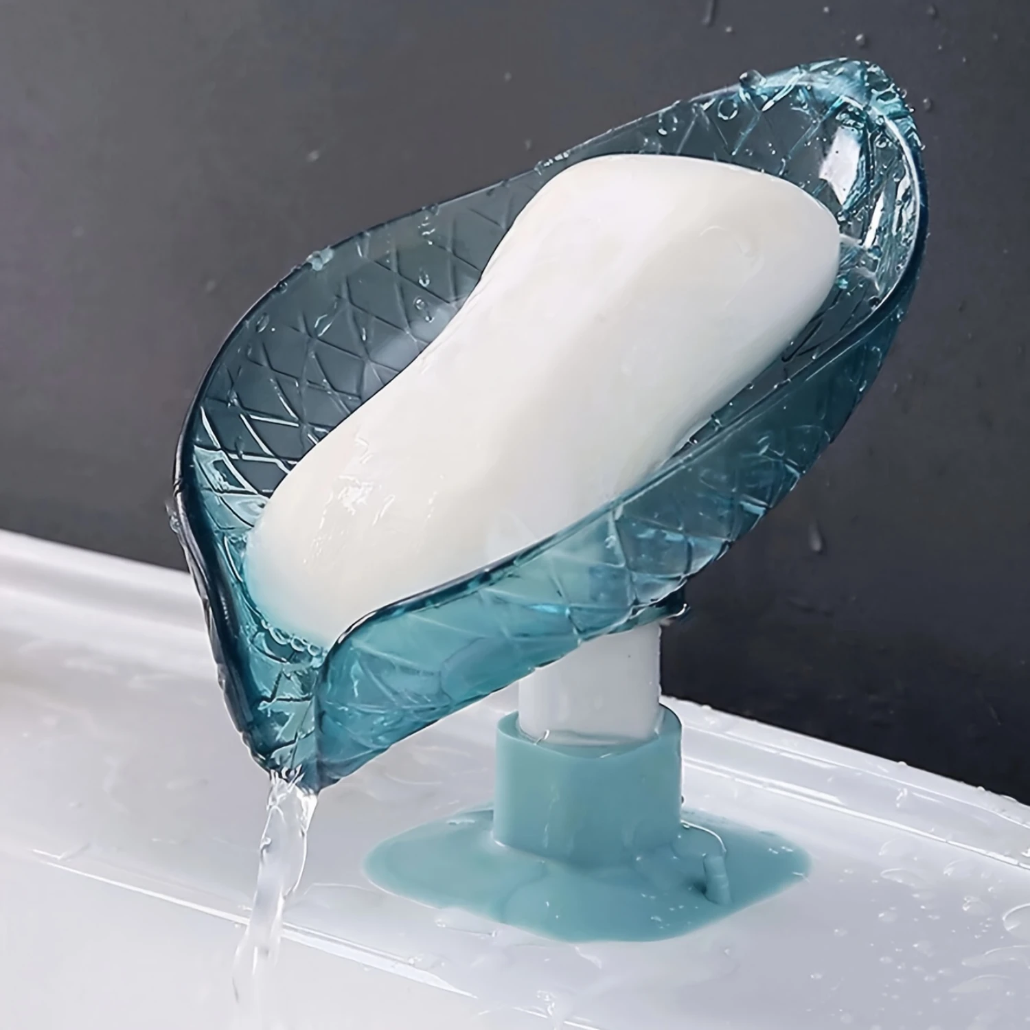 Leaf Shape Plastic Soap Dish with Suction Cup, Wall-Mounted Draining Soap Holder for Bathroom, Oval Design Soap Tray