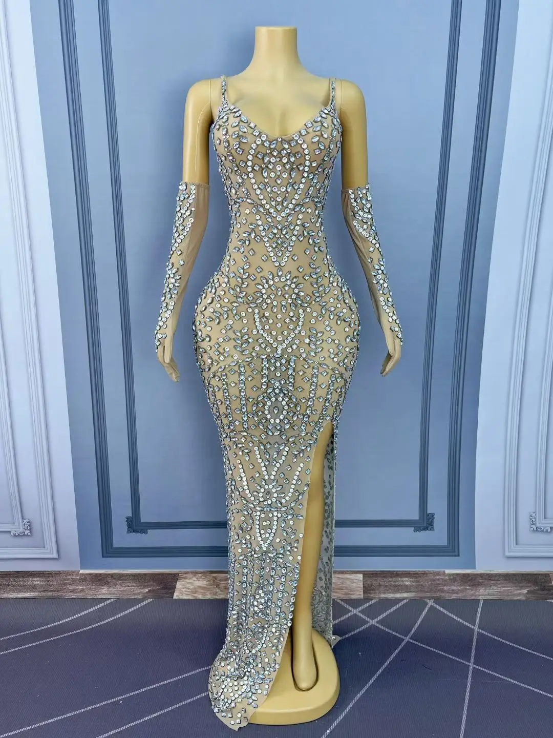 فستان سهرة فاخر من Xingyunzuan فضي كامل الماس ومنظور شبكي مع قفازات للحفلات الراقصة وحفلات الزفاف وحفلات الزفاف #5