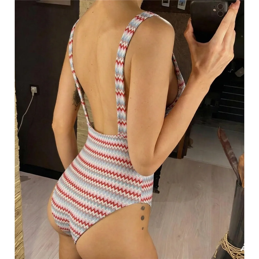 Badeanzug mit Wellenmuster, tiefem V-Ausschnitt und offenem Rücken für Damen, einteiliger Badeanzug, Monokini, Scrunch-Butt-Badeanzug, Badebekleidung, Badeanzug V8530 – Detail 4