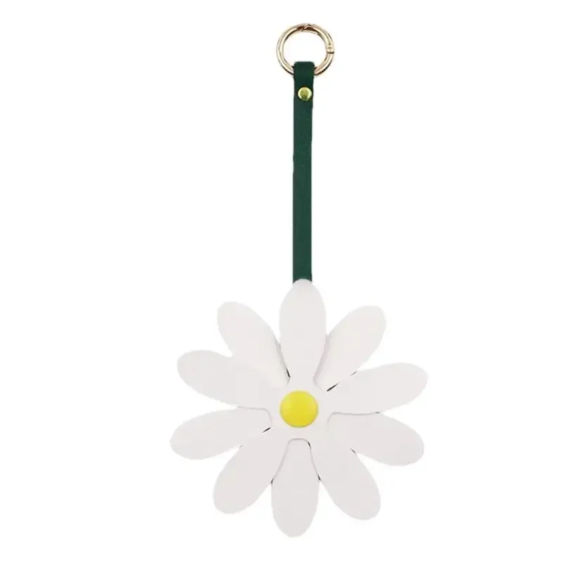 

Cute Daisy Keychain Floral Charm Key Chain Pendant Chic Keychain Jewelry Decor PU Leather Key Charm Cute Ornament For Keys