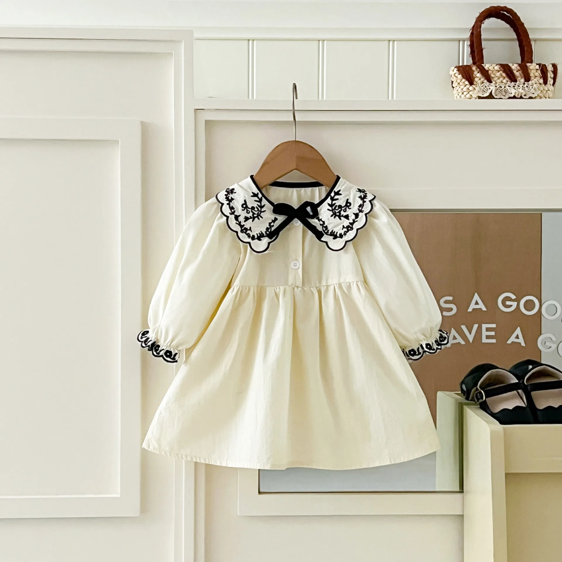 Ins Girls' Spring and Autumn Pure Cotton Embroidered Lapel Dress, Children's Bow Soft Casual Simple Dress