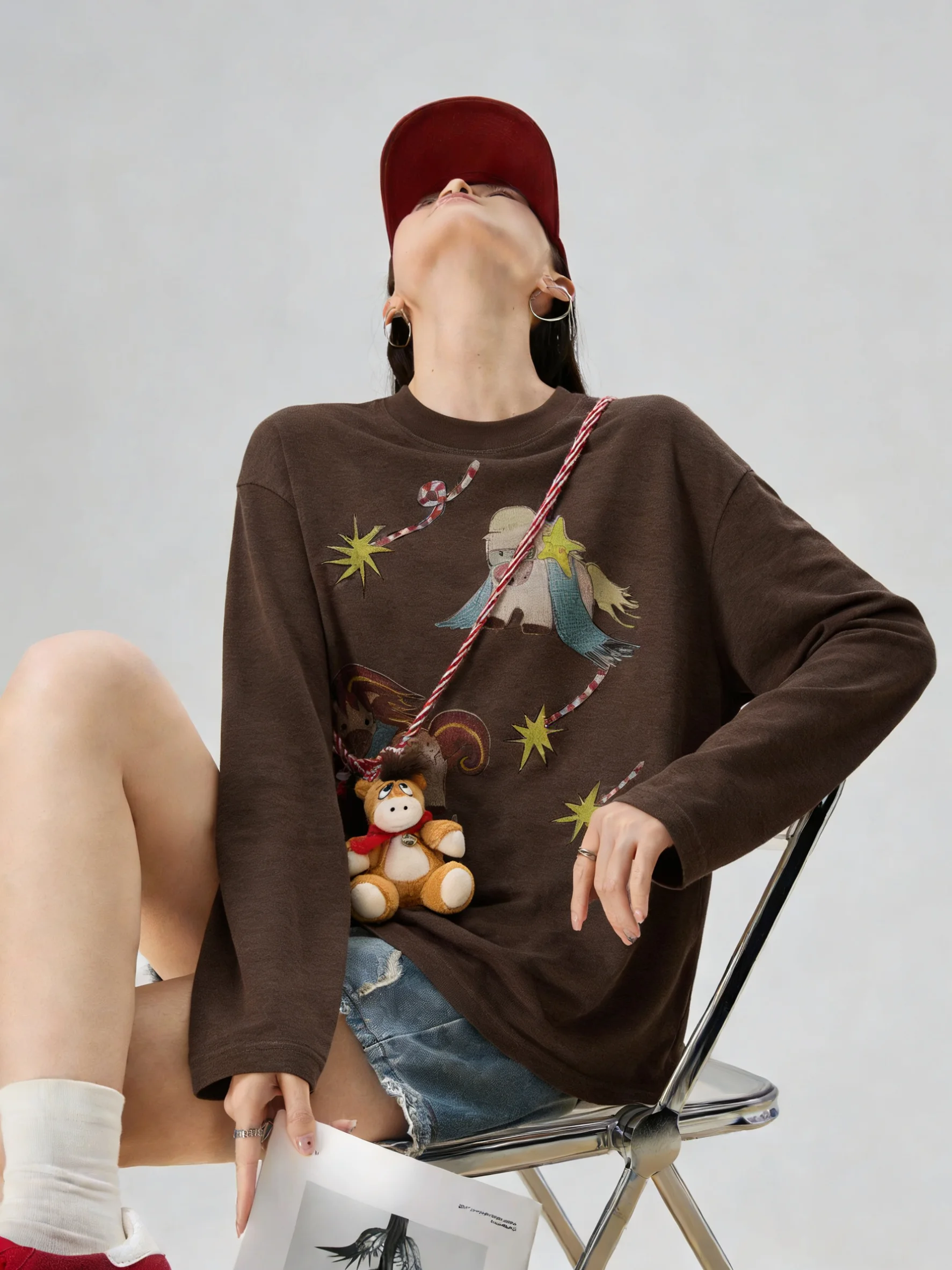 

Коричневая футболка с принтом, круглым вырезом, свободного кроя, с длинными рукавами, женская, весенняя, новый дизайн, удобный корейский стиль