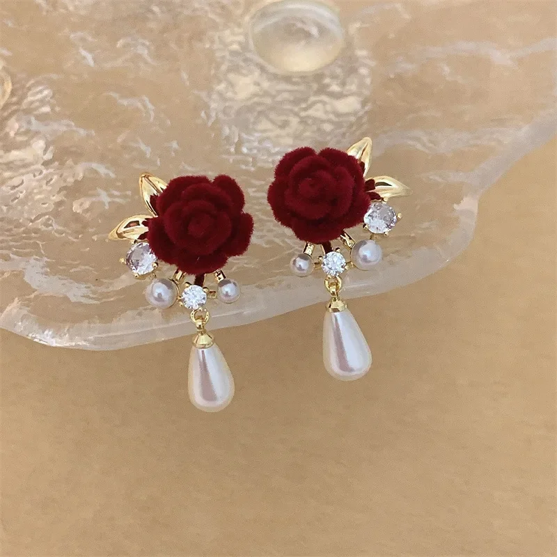 Vintage Burgundy Velvet Rose Imitation Pearl Pendant Earrings for Women Elegant High-end Sweet Personalized Girls Jewelry Gifts